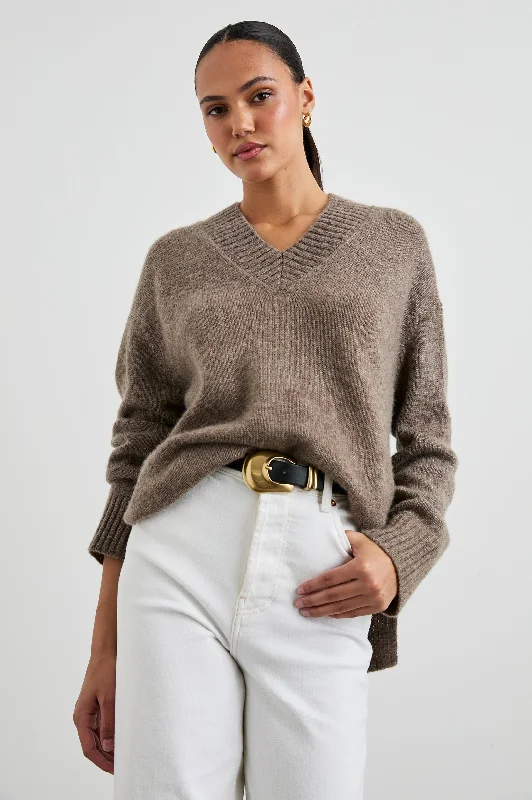 GISELLA SWEATER - HAZELNUT Chunky knit sweaters